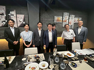 懇親会